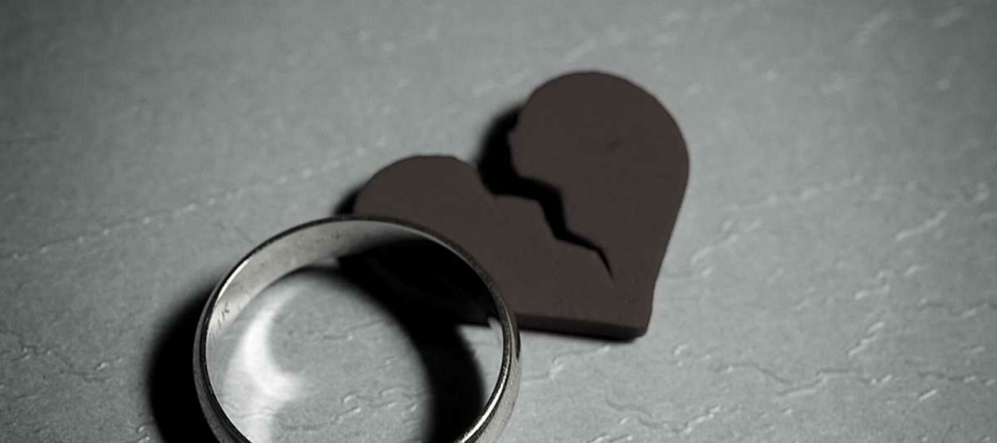 عند طلب الطلاق من طرف الزوجة ما هي الخيارات المتاحة أمام الزوج؟